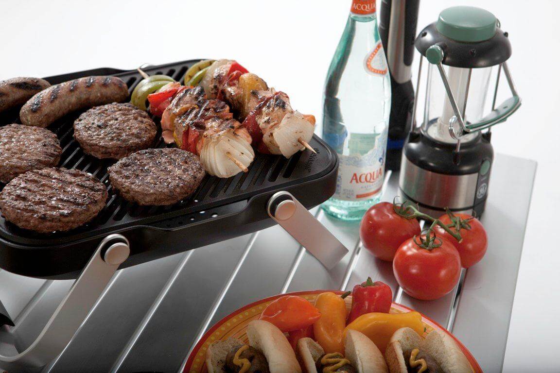 How To Use A Small Gas Grill For A Family Barbecue How To Use A Small Gas Grill For A Family Barbecue